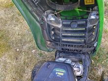 Садовый трактор John Deere X126