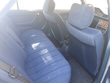 Mercedes-Benz E200