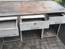 Tugev metallist töölaud / garaažilaud (~100 kg)