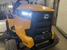 Садовый трактор Cub Cadet XT2 Kawasaki