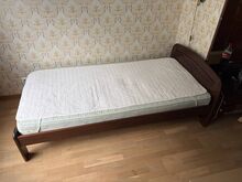 Кровать из массива дерева 100×200 + гибридный матрас Hypnos