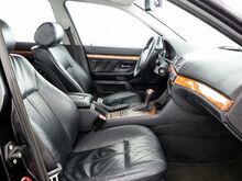 BMW 523