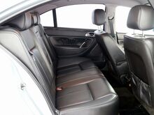 Peugeot 607