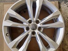 Audi originaal valuveljed 19”