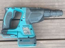 Makita DHR243 перфоратор