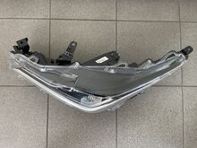 Vasak LED esituli Toyota Corolla sedaan 8118502T51