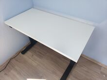 Müüa elektriliselt reguleeritav töölaud – 120 × 60