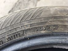 16" 205/60 Yokohama iceguard 7-8mm