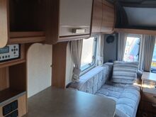 Kaasaegne Briti haagissuvila Coachman VIP 460/2