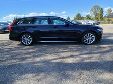 Volvo V90 Momentum 2.0 D 140кВт