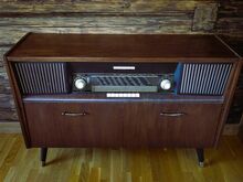 Винтажная радиола RADIONETTE Symfoni Hi-Fi