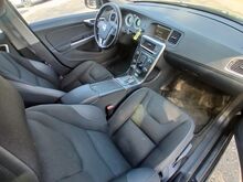Volvo V60 MOMENTUM 2.0 D 120кВт 2011