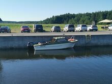 Müüa mootorpaat