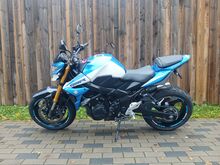 Suzuki Gsx-S750