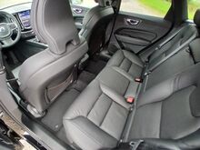 Volvo XC60 MOMENTUM 2.0D 145кВт 2022