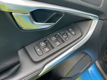 TOODUD HOLLANDIST Volvo V40 R-Design 1.6 D2 84kW