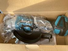 Akunurklihvija, Makita 18V akudel töötav