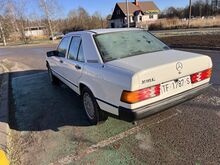Mersedes-Benz 190