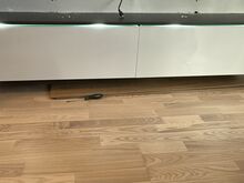 M: Seinale paigaldatav TV alus