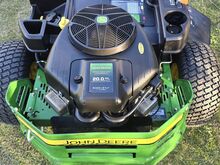 Газонный трактор John Deere Z235