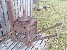 Puulõhkumismasin / puulõhkuja
