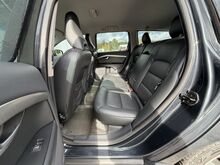 Volvo V70 Momentum 2.4 R5 D5 129kW, JÄRELMAKS!