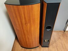 JAMO D570 3 way bassreflex floorstanding loudspeak