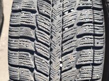 225/45R17 шипованные шины 4 шт.