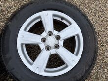 Toyota 5x114,3 17 tolli originaal valuveljed naast