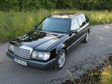Mercedes-benz 300TD (w124)