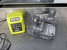 Аккумуляторы и зарядное устройство Ryobi ONE+