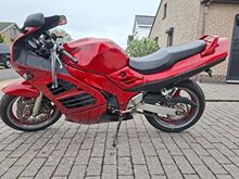 SUZUKI RF900