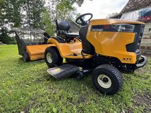 Cubcadet XT1 enduro series koos Cubcadet muruluaga