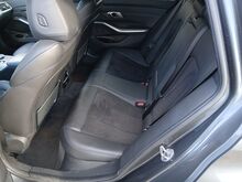 BMW 330e M-pakett  2022