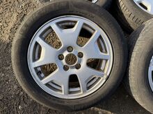 Volvo 16" originaal valuveljed rehvidega