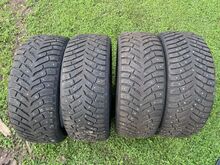 Toyo Ice freezer 225/45r19 шипованные шины 8 мм