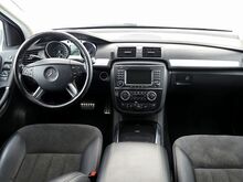 Mercedes-Benz R 320