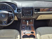 Volkswagen touareg 2013a