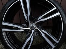 Volvo 21” 5-Double Spoke Diamond Cut