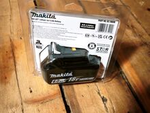Müüa uus 6.0Ah, 18V aku MAKITA akutööriistadele