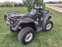Квадроцикл Can-Am с двухцилиндровым двигателем