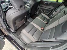 Volvo V60 T6 AWD R-DESIGN RECHARGE 2.0 257кВт