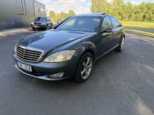 Mercedes-Bens S320