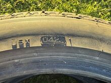 Bridgestone suverehvid 235/45/18