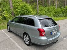 Toyota Avensis 2008, бензин, механика, фаркоп, РЕГ уплачен