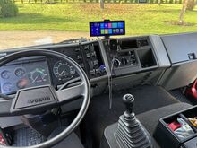 Эвакуатор с краном Volvo
