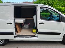Peugeot Expert L2H1 Camper 2.0 R4 HDI 94кВт 2013 г.