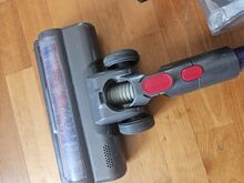 Пылесос Dyson V8 с аккумулятором + насадки