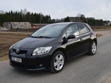 Toyota Auris 2,2d 130kw