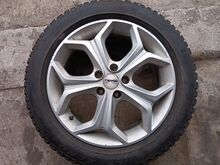 Pirelli naelad.